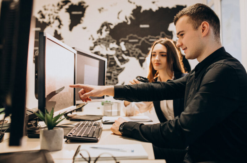 workers-it-company-working-computer